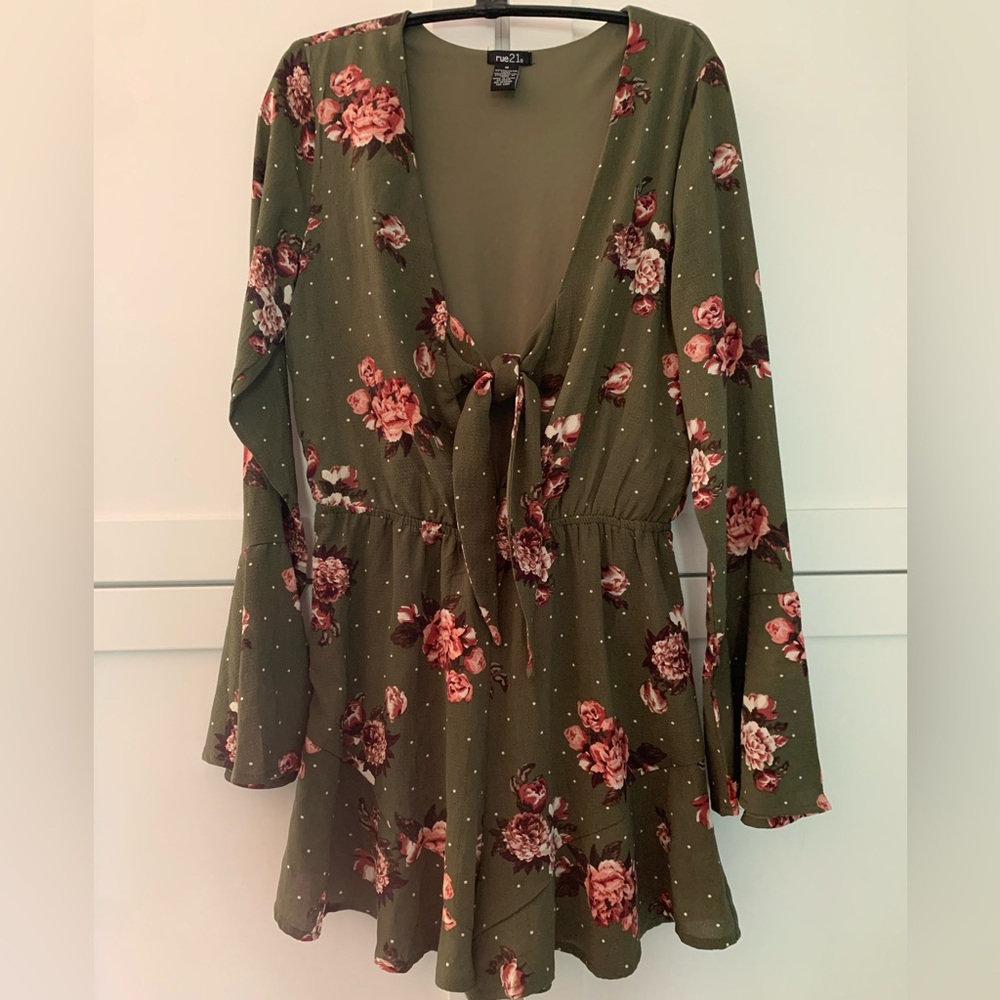 Rue21 Romper with tie top size Medium